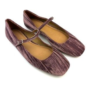Like New ASOS Mauve Velvet Mary Jane Flats size 9
